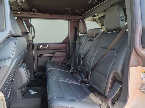 New 2026 Ford Bronco Badlands w/ Sasquatch Package image 9
