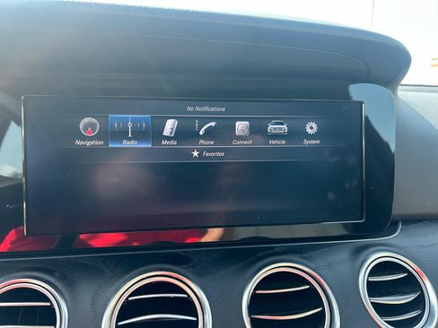 Used 2017 Mercedes-Benz E 300 image 16
