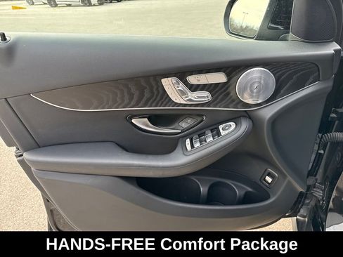 Used 2018 Mercedes-Benz GLC 300 4MATIC image 13