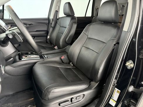 Used 2016 Honda Pilot Touring image 10