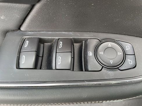 Used 2022 Buick Envision Essence w/ Technology Package I image 11