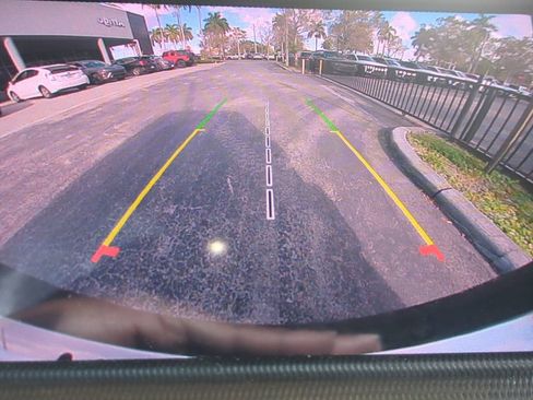 Used 2019 Jeep Wrangler Unlimited Sahara image 24