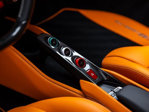 Certified 2022 Ferrari F8 Tributo RWD image 55
