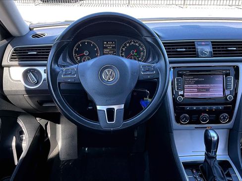 Used 2013 Volkswagen Passat 2.5 SE image 5