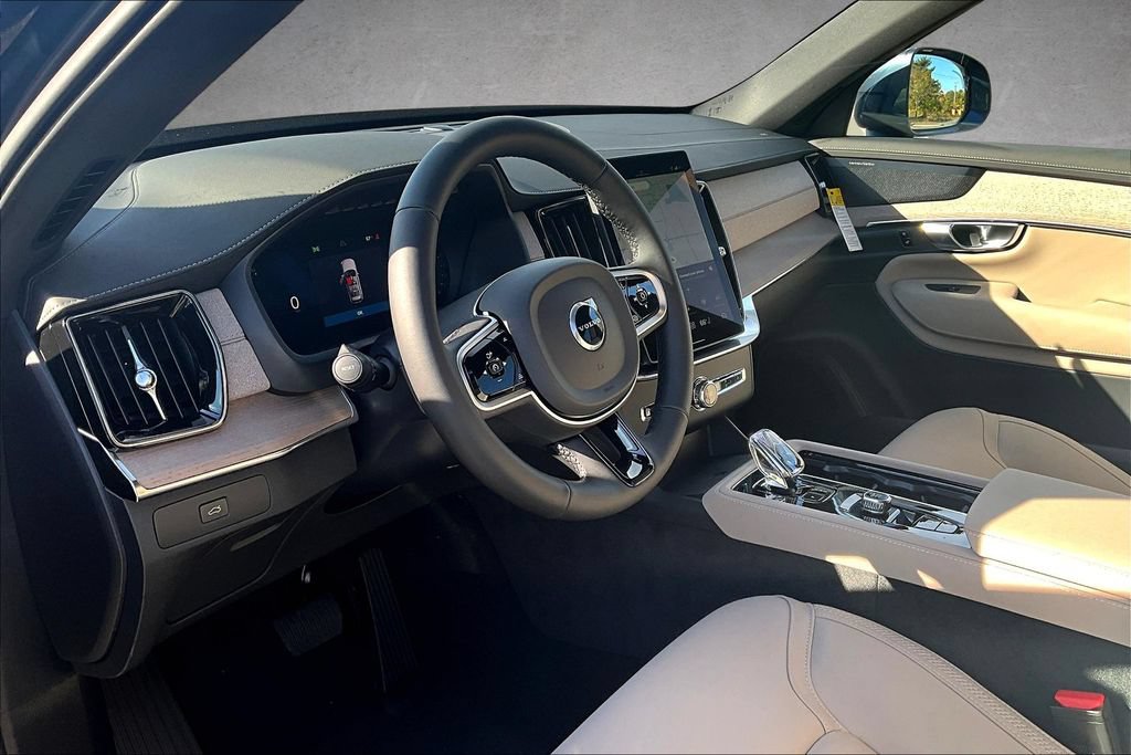 New 2026 Volvo XC90 B6 Plus w/ Protection Package Premier AWD/4WD image 7