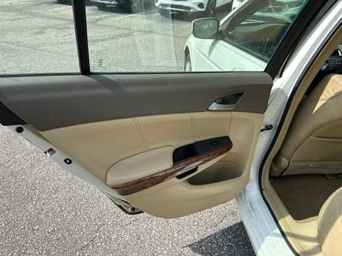 Used 2009 Honda Accord EX-L image 10