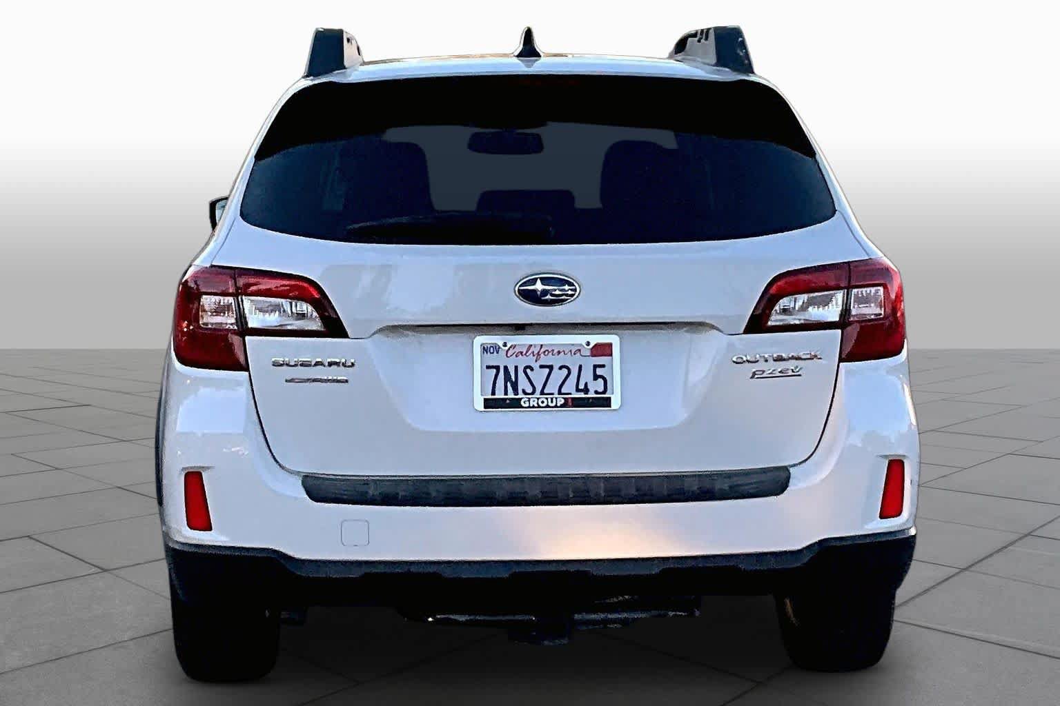 Used 2016 Subaru Outback 2.5i Limited AWD/4WD image 4