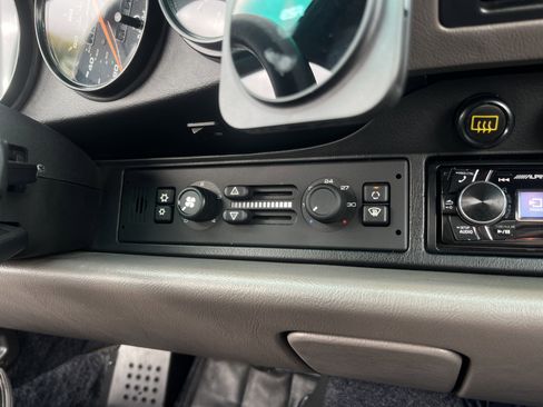 Used 1992 Porsche 911 Carrera image 33