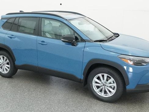 Used 2026 Toyota Corolla Cross LE image 45