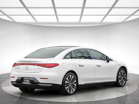 Used 2023 Mercedes-Benz EQE 500 4MATIC Sedan image 4
