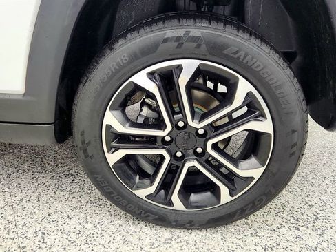 Used 2022 Jeep Compass Limited image 9