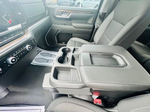 Used 2023 GMC Sierra 1500 Elevation image 19