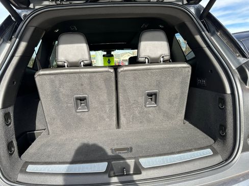 Used 2022 Cadillac XT6 Premium Luxury image 5