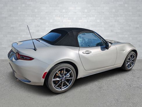 Used 2023 MAZDA MX-5 Miata Grand Touring w/ Weather Package image 5