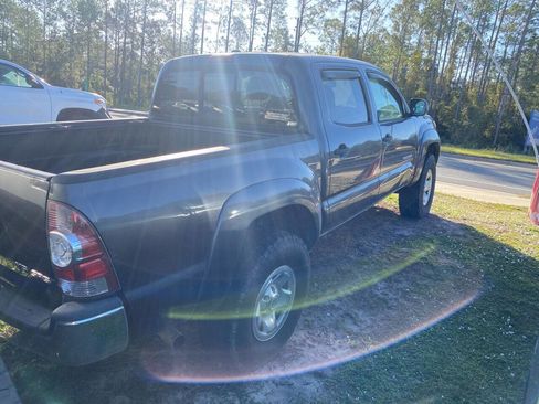 Used 2010 Toyota Tacoma V6 4x4 4dr Double Cab 5.0 ft S image 4