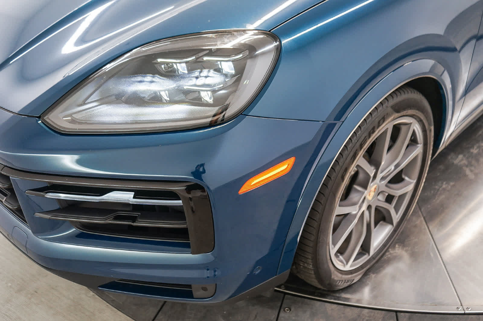 Certified 2024 Porsche Cayenne S AWD/4WD image 16