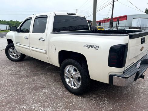 Used 2013 Chevrolet Silverado 1500 LTZ w/ LTZ White Diamond Edition image 8