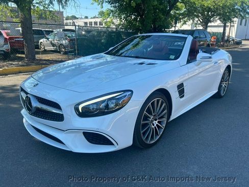 Used 2018 Mercedes-Benz SL 550 image 2