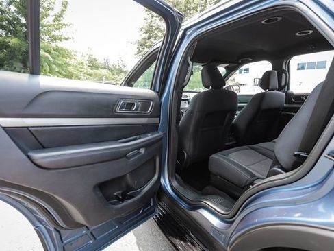 Used 2019 Ford Explorer XLT w/ Equipment Group 201A FWD image 23