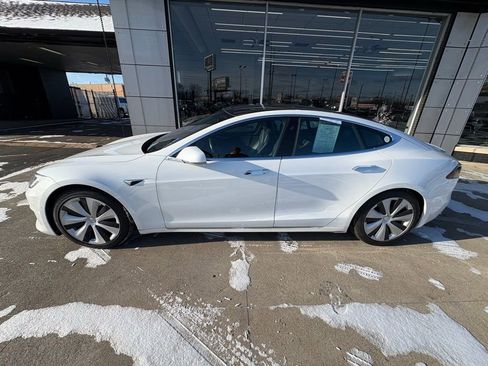 Used 2021 Tesla Model S Long Range Plus image 2
