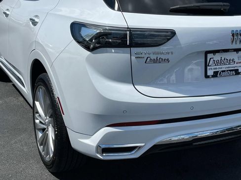 New 2025 Buick Envision Avenir image 5