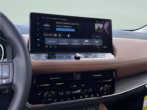 New 2026 Nissan Rogue Platinum w/ Platinum Premium Package image 32