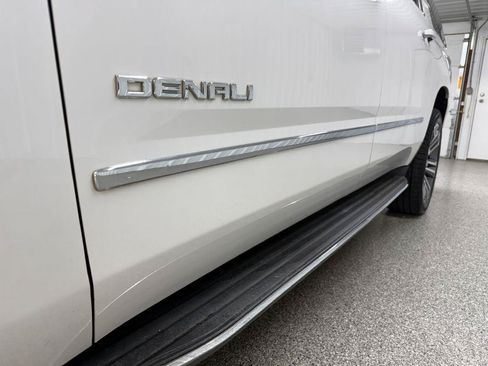 Used 2016 GMC Yukon XL Denali w/ Open Road Package AWD/4WD image 8