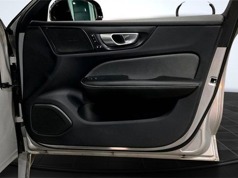 Certified 2024 Volvo S60 B5 Ultimate image 24
