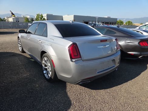 Used 2018 Chrysler 300 S w/ 300S Premium Group 2 RWD image 3