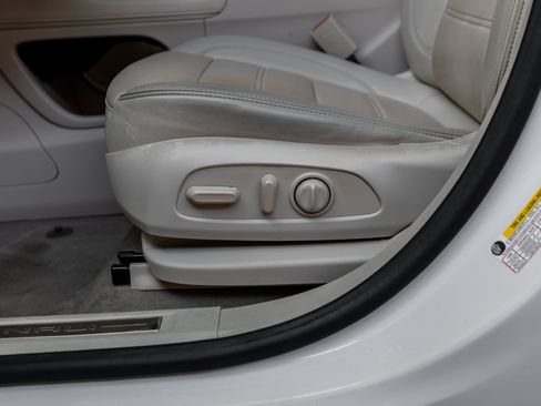 Used 2021 GMC Acadia Denali w/ Denali Technology Package FWD image 55