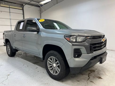 Used 2024 Chevrolet Colorado LT w/ LT Convenience Package RWD image 8