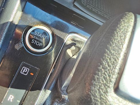 Used 2021 Nissan Kicks SV image 30