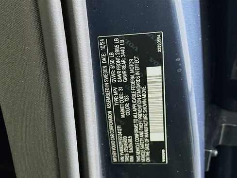 Used 2025 Volvo XC90 B6 Plus image 12