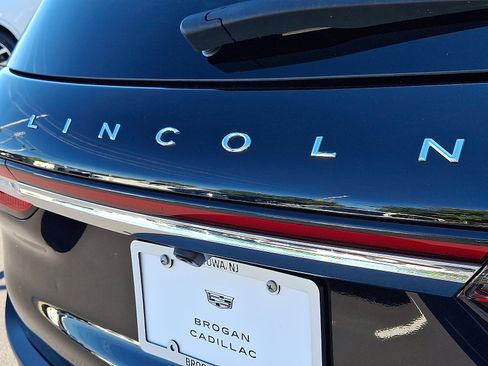 Used 2022 Lincoln Corsair AWD w/ Premium Package image 30