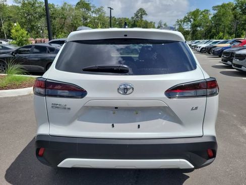 Used 2026 Toyota Corolla Cross LE FWD image 9