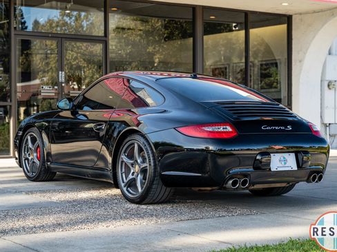 Used 2009 Porsche 911 Carrera S RWD image 4