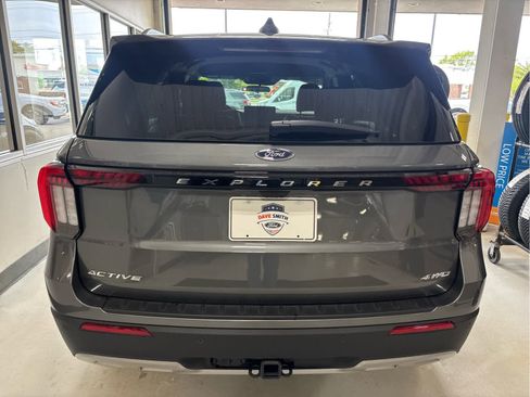 New 2026 Ford Explorer Active w/ Active Comfort Package AWD/4WD image 6