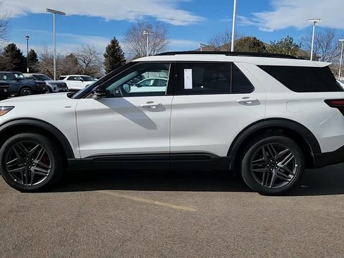 New 2026 Ford Explorer ST-Line w/ ST-Line Street Pack AWD/4WD image 16