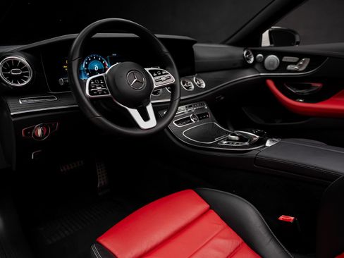 Used 2020 Mercedes-Benz E 450 Cabriolet image 2