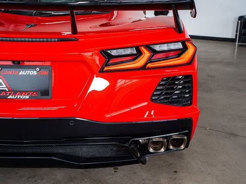 Used 2024 Chevrolet Corvette Stingray Coupe w/ Z51 Performance Package image 27