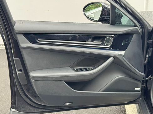 Used 2025 Porsche Panamera image 49