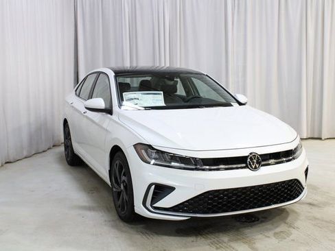 New 2026 Volkswagen Jetta SE image 36