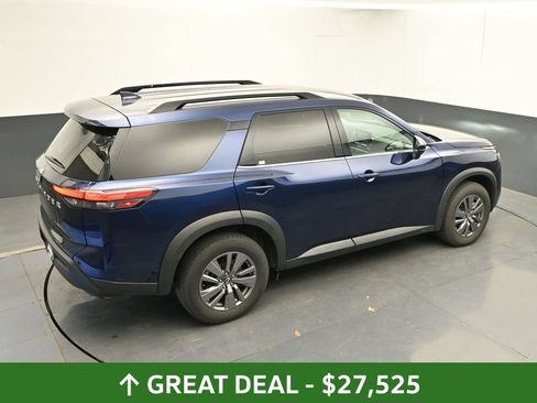 Used 2025 Nissan Pathfinder SV FWD image 38