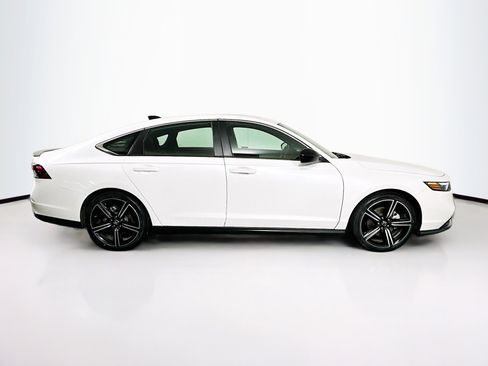 Used 2024 Honda Accord Sport image 10