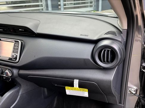 Used 2025 Nissan Kicks Play S image 16