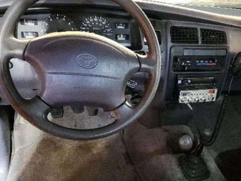 Used 1997 Toyota T100 DX image 2
