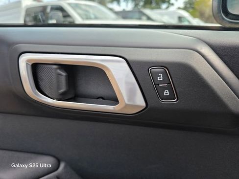 New 2025 Ford Bronco Badlands image 29