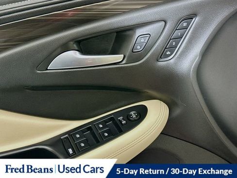 Used 2019 Buick Envision Essence image 20