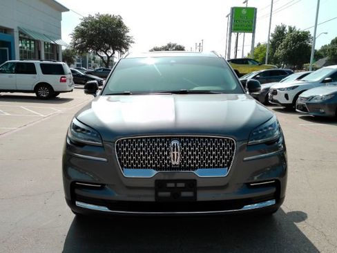 Used 2024 Lincoln Aviator Reserve w/ Equipment Group 201A RWD image 2