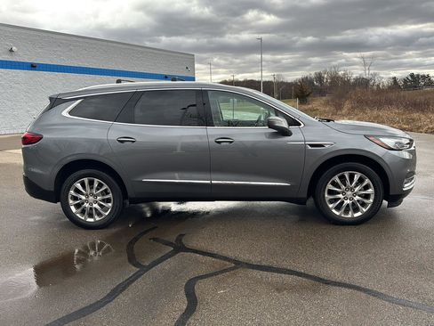 Used 2020 Buick Enclave Premium w/ Sun and Sites Package image 7